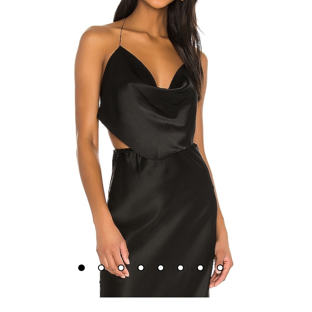 Natalie rolt Virgo crop top